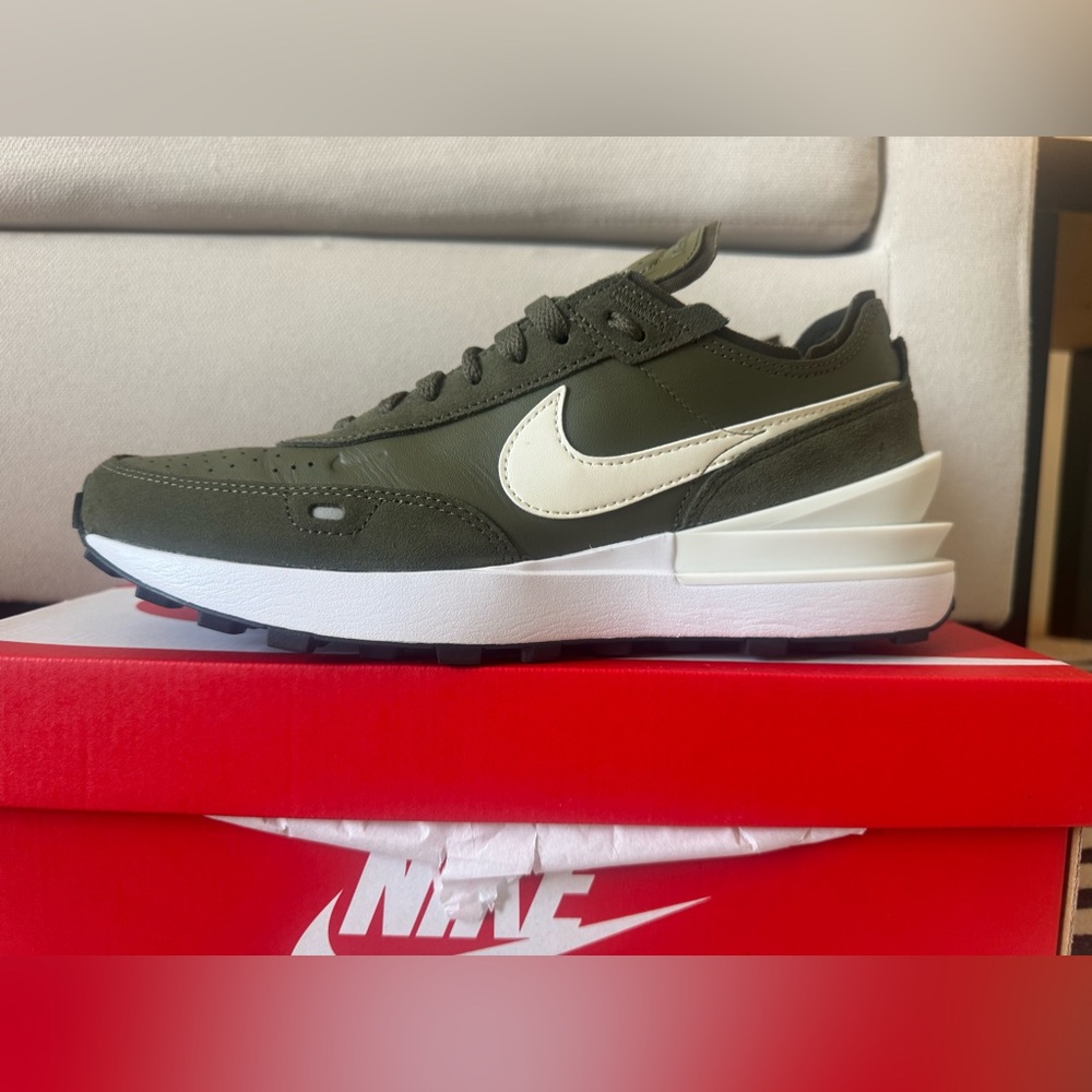 N Nike Waffle One LTR in Olive/Sail-Cargo Khaki